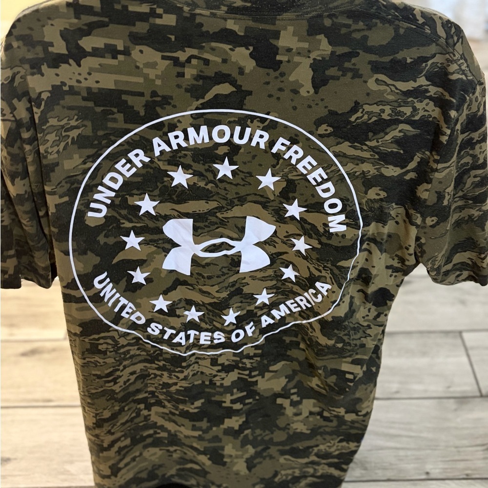 Men’s pre own Under Armour headgear size XL shirt camouflage USA - Picture 4 of 4